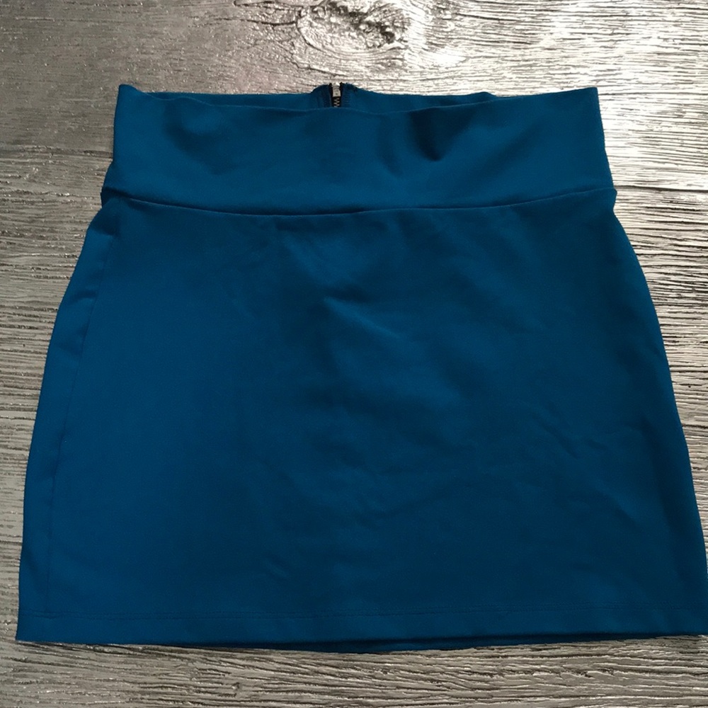 bebe mini skirt
